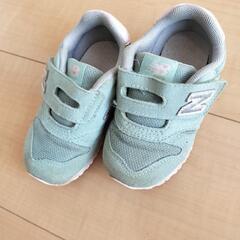 ニューバランス　キッズ　靴　スニーカー 13.5　