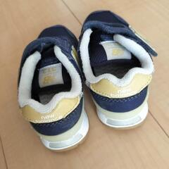 ニューバランス　靴　スニーカー　キッズ　13.0の画像