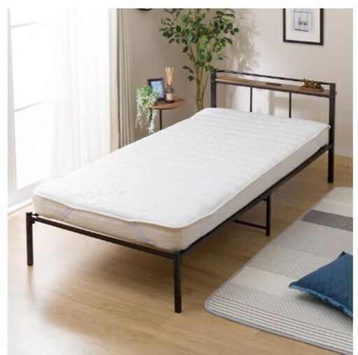 ニトリのパイプベッドとマットレスのセット