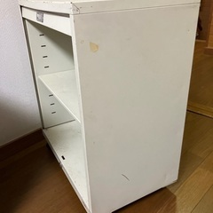 収納ケース、cd, dvdラック、棚の画像