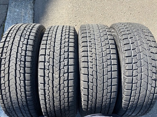 215/70R16スタッドレスタイヤ+ホイールセット