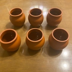 小さな壺の画像
