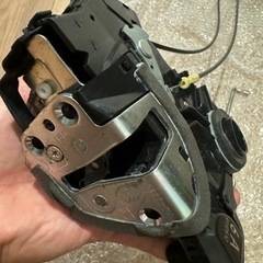 70ヴォクシー　右ドアロックソレノイドの画像