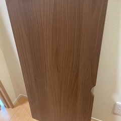 勉強机、テーブルの画像