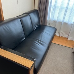 フラットになる2人掛けソファーの画像