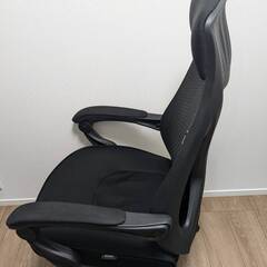 【ハイバックチェア】Hbada ハイバック オフィスチェア メッシュ オットマン付き 可動式アームレスト ランバーサポート 昇降ヘッドレスト 約155度リクライニング の画像