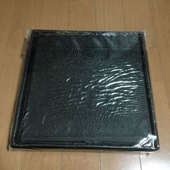 【新品】座れる収納 (赤 or 黒) ◆折りたたみ かんたんに組み立てられます♪の画像