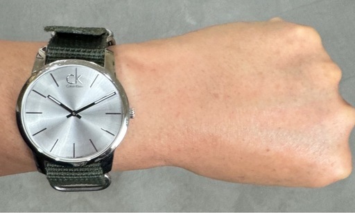 【シンプルで味がある】CK カルバンクライン　丸型　シルバー