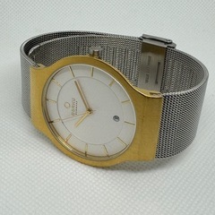 男女どちらでも【オシャレな北欧ブランド】⑦obaku  丸型　ゴールドの画像