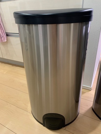 カインズ　自動　ステンレスフットタッチ式分別容器 50L | ゴミ箱