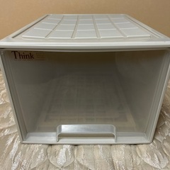 衣装ケース(プラスチック)の画像