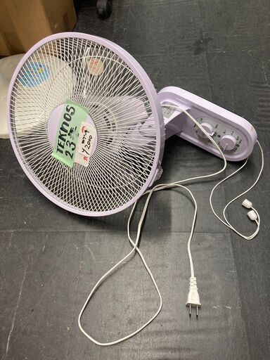 ☆中古￥2,000！TEKNOS　30㎝壁掛扇風機　家電　KI-W291型　2023年製　【BI061】