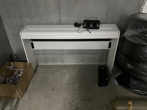 【美品】ペダル付き 電子ピアノ