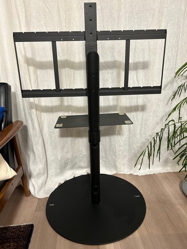 wall a2 large テレビスタンド　棚板、スマート設置オプション付き