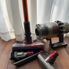 Dyson V10 ハンディ掃除機
の画像