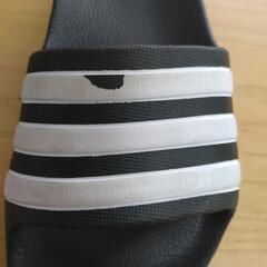 adidas　キッズサンダル　17〜18cmの画像