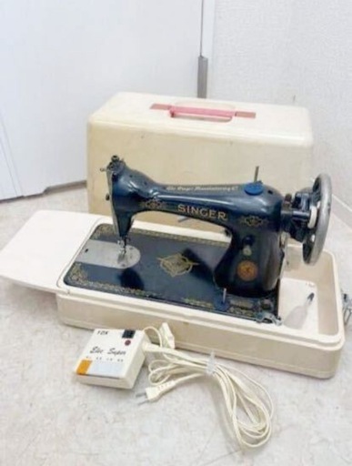 ST0705 SINGER シンガー ミシン アンティーク レトロ 英国ブラック系ケースあり フットコントローラー付き