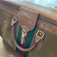 Gucci ボストンバッグ スエード ベージュ 大型の画像
