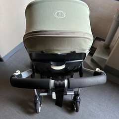 【セット】ベビーカーbugaboo bee3純正品、バガブービー3・シルバーフレイム本体、キャリーコット、他の画像