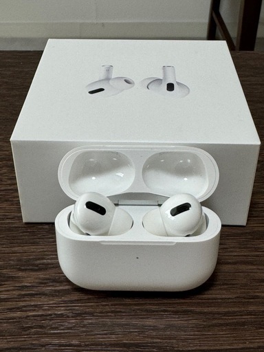 Apple AirPods Pro (第1世代)  充電ケース付き