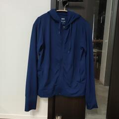 ユニクロ　UVカットパーカー　紺色　ネイビー　レディースM　UN...