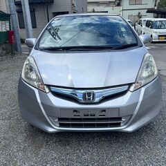 フィットハイブリット　プレミアムセレクション　２年車検付き　HONDA　シートヒーター付き　３万６千キロ　2011年式　ETC　ナビ　テレビの画像