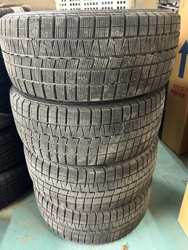 ホイール　WORK EMOTION CR KAI 17インチ　114.3  8J タイヤ　NANKAN CORSAFA 17年製　235/45 R17冬タイヤ