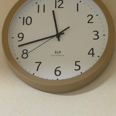 電波壁掛け時計2個の画像