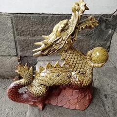 龍置物２　陶器製　高さ約３４cmの画像