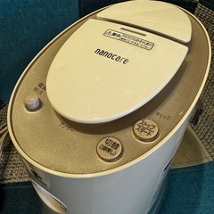 パナソニック スチーマー ナノケア 【ナノイーとプラチナスチーム1台2役】EH-SA60
の画像