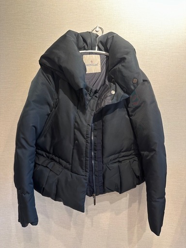 モンクレール　ダウンジャケット　レディース