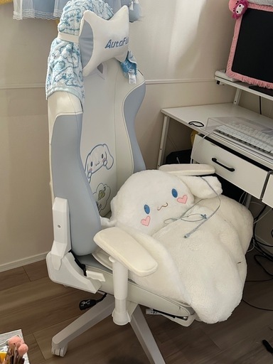 ゲーミングチェア、シナモンロール