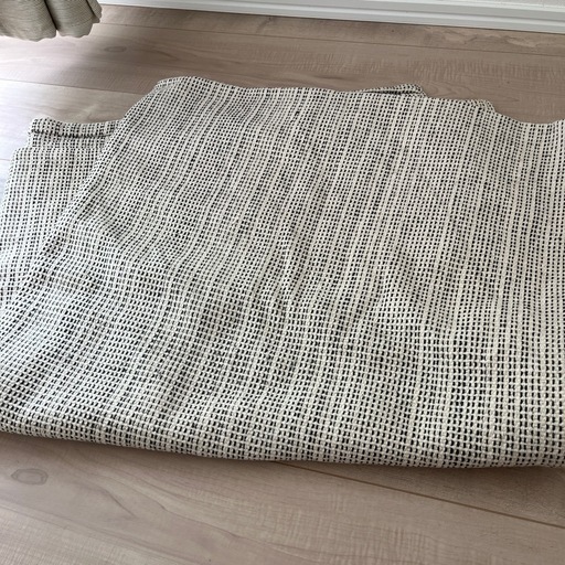 IKEA 120×180　ラグ