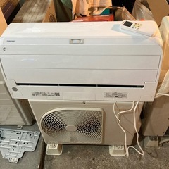 東芝　ルームエアコン　RAS-J221RBK 2.2kw 22年式