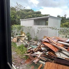 倉庫解体の廃材【分別作業中】