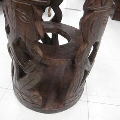 ① アジアン家具 木彫り 丸椅子 スツール 直径28×高さ40.5cm 木製 ブラウン系 丸テーブル アジアン雑貨 インテリア イス 苫小牧西店の画像