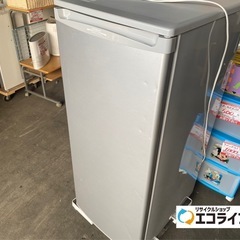 冷凍庫入りました‼️ 2013年製 HITACHIノンフロン冷凍庫 113L RF-U11ZF