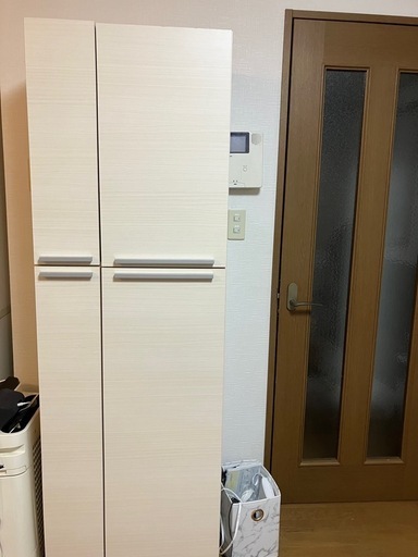 掃除機収納棚、キャビネット