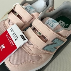 ニューバランス　キッズ　スニーカー　20.5