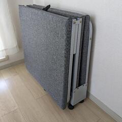 折りたたみベッド　シングルサイズ