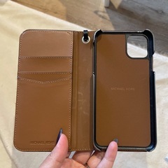マイケルコース　iPhoneXRケースの画像