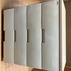 ４段の衣装ケース