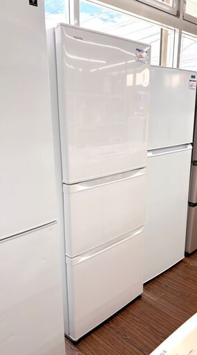 札幌 東区 東芝/TOUSHIBA 3ドア冷凍冷蔵庫 GR-R33S 幅600x高さ1608x奥行679mm 2019年製 ホワイト 330L ecoモード節電機能 Ag低温触媒除菌・脱臭 うるおいラップ野菜室 キッチン 生活家電 ファミリー 2～3人用
