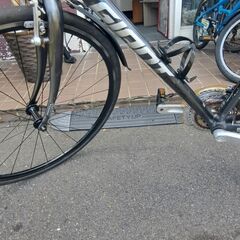 【リサイクルショップどりーむ鹿大前店】No.10650　人気のクロスバイク　整備済　ドリンクホルダー付き　空気入れ付きの画像