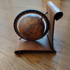 本立て　地球儀