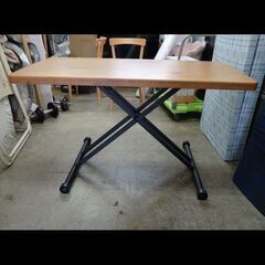 札幌限定配送/お引き取り可◆家具★東馬◆アルダー材◆リフティングテーブル◆昇降式◆ナチュラル系◆W120 D60 H23〜71 札幌限定配送/お引き取り可◇家具☆東馬◇アルダー材