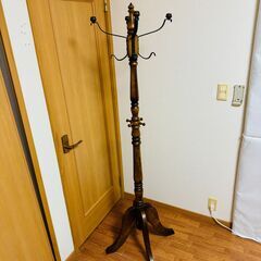 工具ナシで解体可能 カリモク アンティーク コロニアル ハンガー