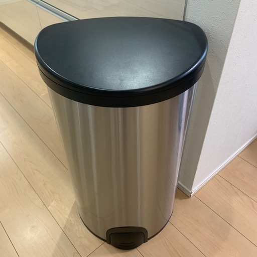 カインズ　自動　ステンレスフットタッチ式分別容器 50L | ゴミ箱