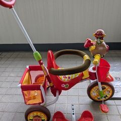 【福岡市引き取り限定】アンパンマン　三輪車　DX 美品 エムアンドエム ブザー付きおでかけ三輪車それいけ