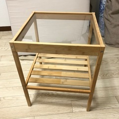 IKEAベッドサイドテーブル